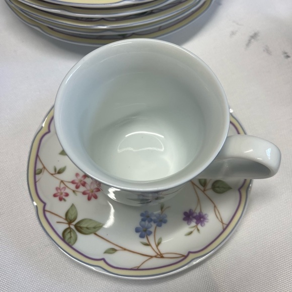 NEVADA VEŘSO Breakfast Plate, Tea cup & Saucer Set of 3 white ceramic floral - Picture 7 of 12